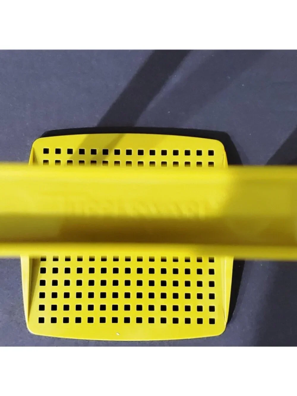 Tupperware large PICK A DELI KEEPER Pickle Container Lid & Insert 1560 green